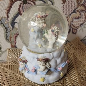 Musical 🎼 Water Globe